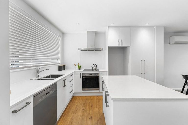 Photo of property in 22 Memorial Park Lane, Hobsonville, Auckland, 0618