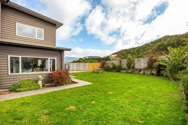 Photo of property in 72 Aotea Drive, Aotea, Porirua, 5024