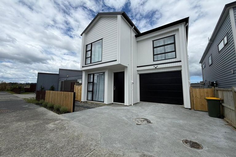 Photo of property in 105 Waekahu Road, Westgate, Auckland, 0814