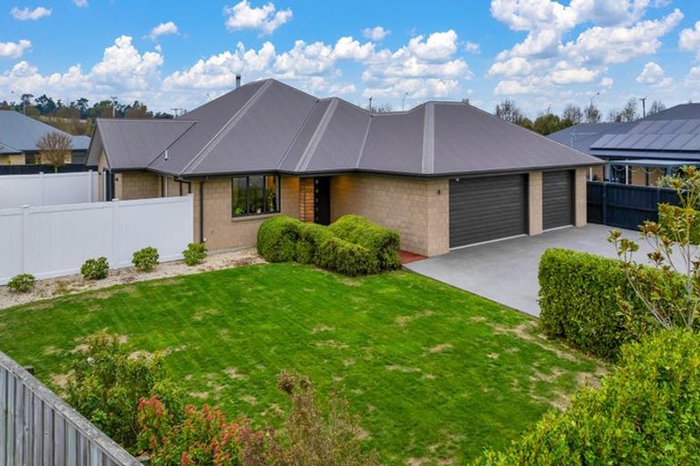 Photo of property in 63 Willowside Place, Amberley, 7410