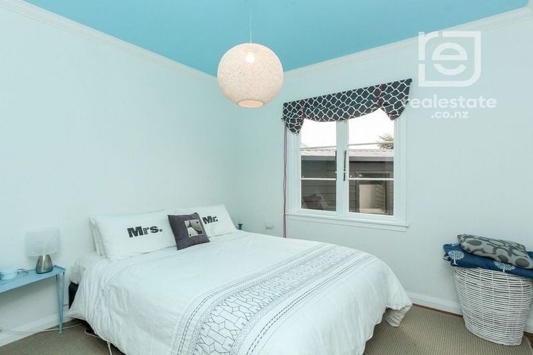 Photo of property in 3 Ngaio Street, Strandon, New Plymouth, 4312