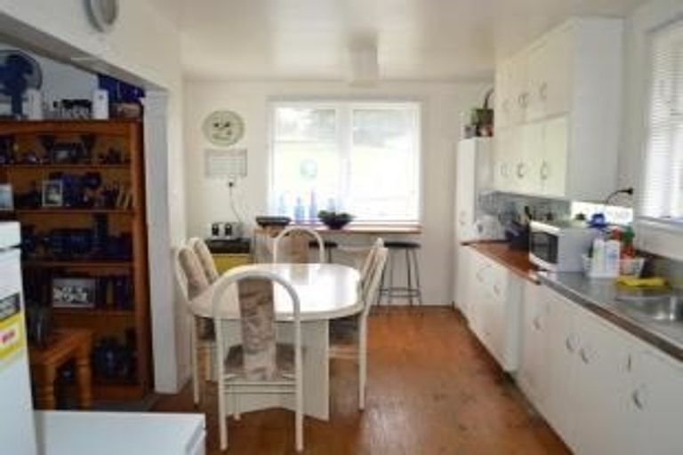 Photo of property in 27 Natone Street, Waitangirua, Porirua, 5024
