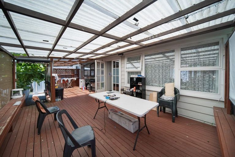 Photo of property in 9 Malcolm Place, Mangere East, Auckland, 2024