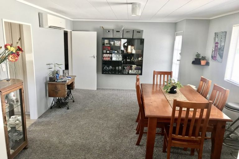 Photo of property in 71f2/ Gemstone Drive, Birchville, Upper Hutt, 5018