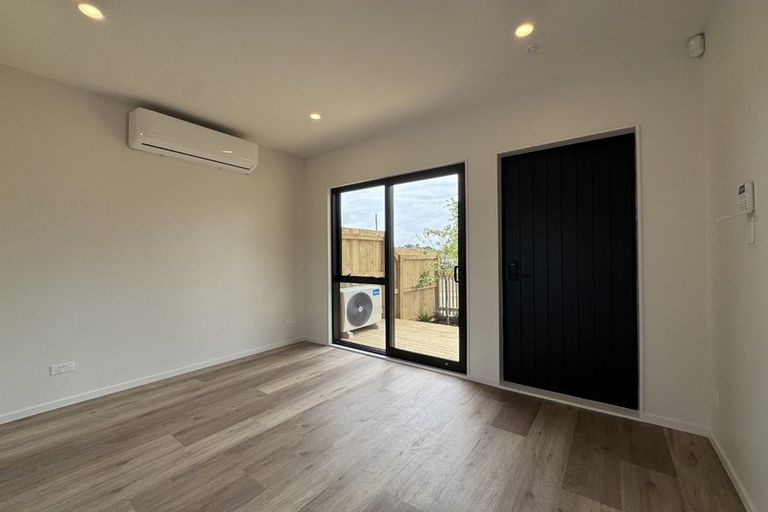 Photo of property in 37 Crawford Avenue, Mangere Bridge, Auckland, 2022