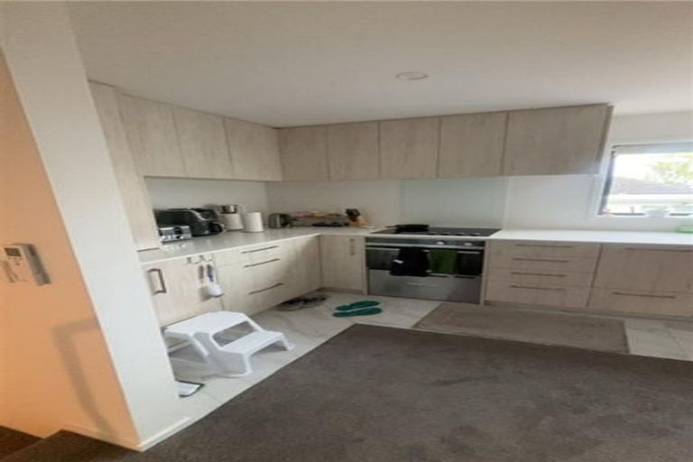 Photo of property in 4/61 Matipo Road, Te Atatu Peninsula, Auckland, 0610