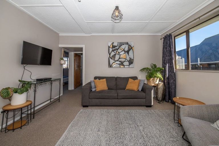 Photo of property in 33 Domett Street, Westport, 7825