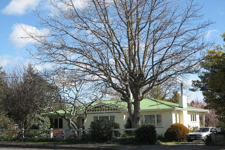Photo of property in 3 Saint Joseph Street, Waipukurau, 4200