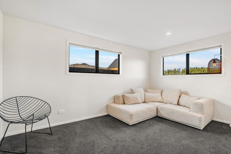 Photo of property in 149 Burdon Loop, Lake Hawea, 9382