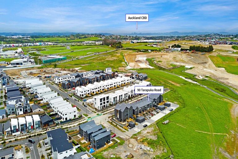 Photo of property in 90 Tarapuka Road, Westgate, Auckland, 0814