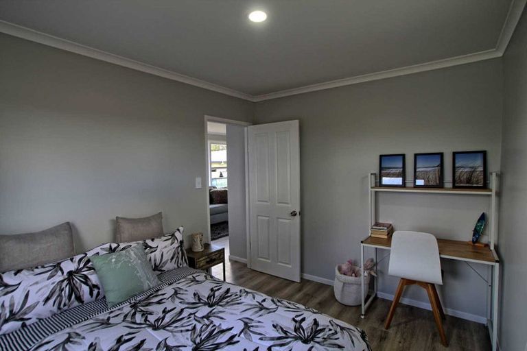 Photo of property in 1/3 Flaxdale Street, Birkdale, Auckland, 0626