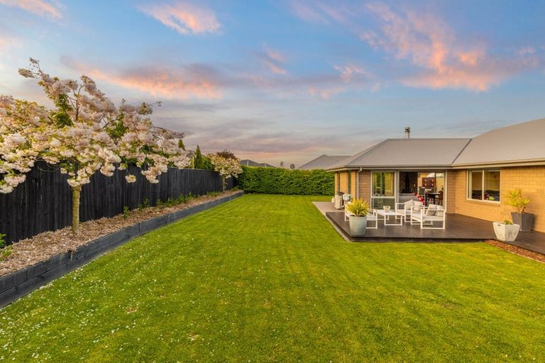 Photo of property in 13 Loeb Place, Rolleston, 7614