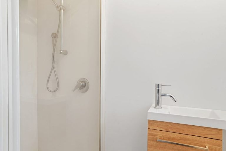 Photo of property in 222 Edgeware Road, Edgeware, Christchurch, 8013