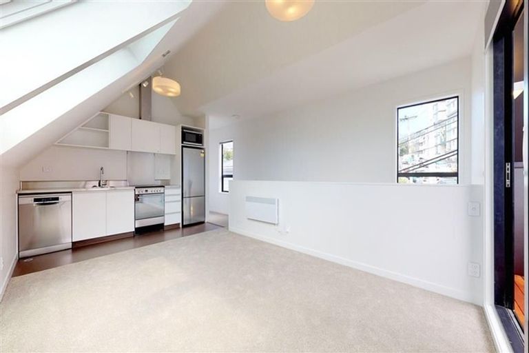 Photo of property in 17u1 Nairn Street, Mount Cook, Wellington, 6011