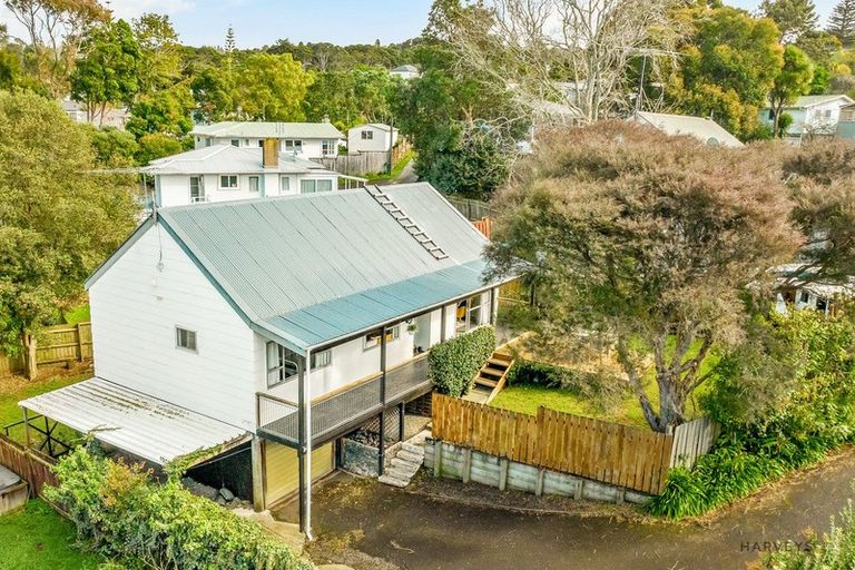 Photo of property in 2/21 Kashmir Road, Glen Eden, Auckland, 0602