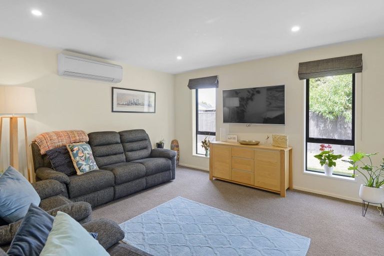 Photo of property in 17 Dynes Road, Rolleston, 7615