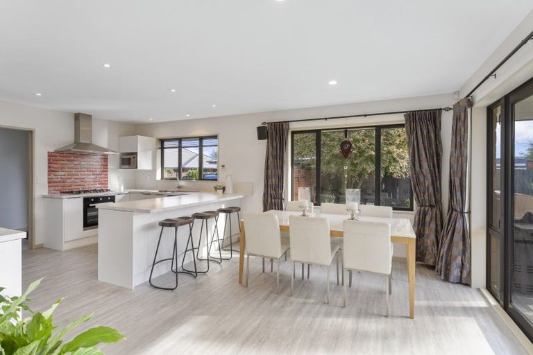 Photo of property in 5 Hideaway Gate, Parklands, Christchurch, 8083