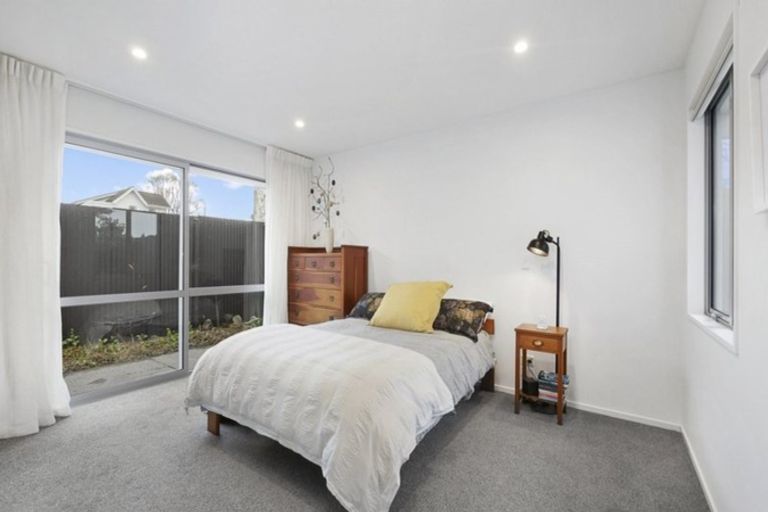 Photo of property in 14a Claxton Place, Saint Martins, Christchurch, 8022