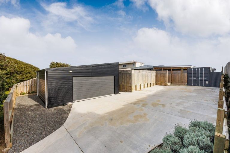 Photo of property in 3 Kent Avenue, Waitarere Beach, Levin, 5510