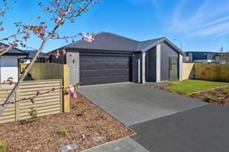 Photo of property in 89 Bill Hammond Drive, Belfast, 8051