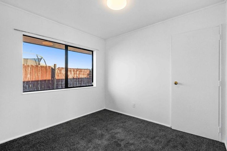 Photo of property in 2/19 Wai Iti Place, Clendon Park, Auckland, 2103