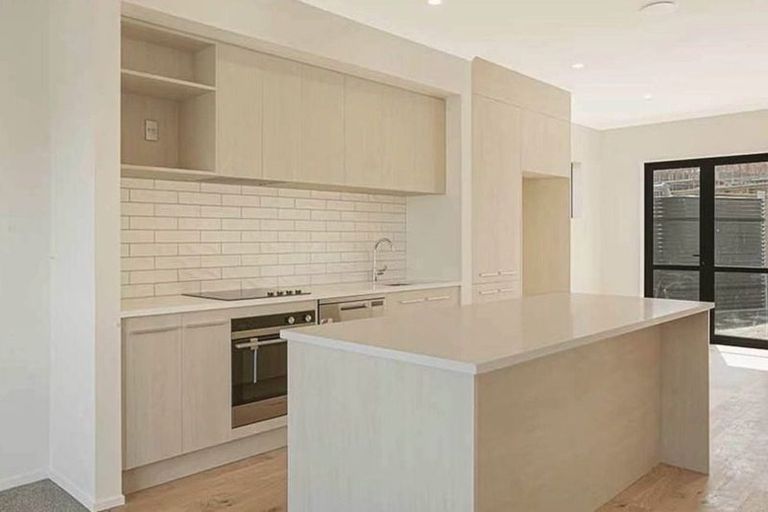 Photo of property in 36 Mahalo Avenue, Wiri, Auckland, 2104