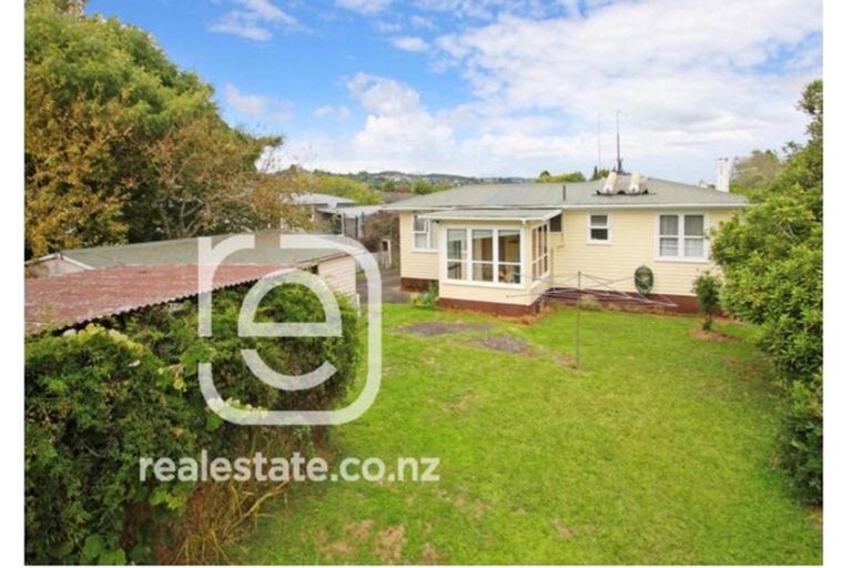 Photo of property in 3 President Avenue, Papakura, 2110