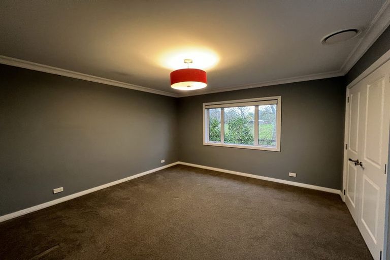 Photo of property in 171 Boord Crescent, Kumeu, 0891