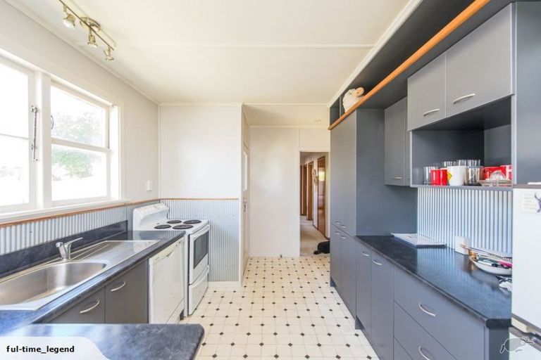 Photo of property in 21 Rira Street, Marton, 4710