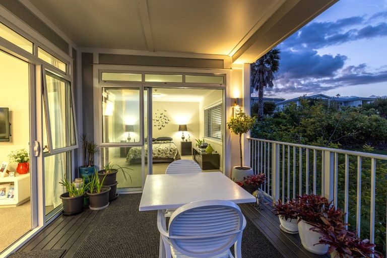 Photo of property in 76 Landmark Terrace, Orewa, 0931
