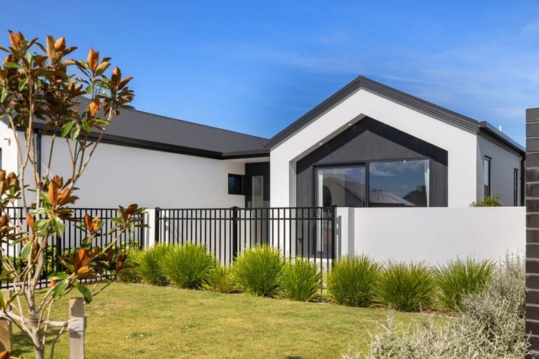 Photo of property in 20 Finstock Way, Rolleston, 7614