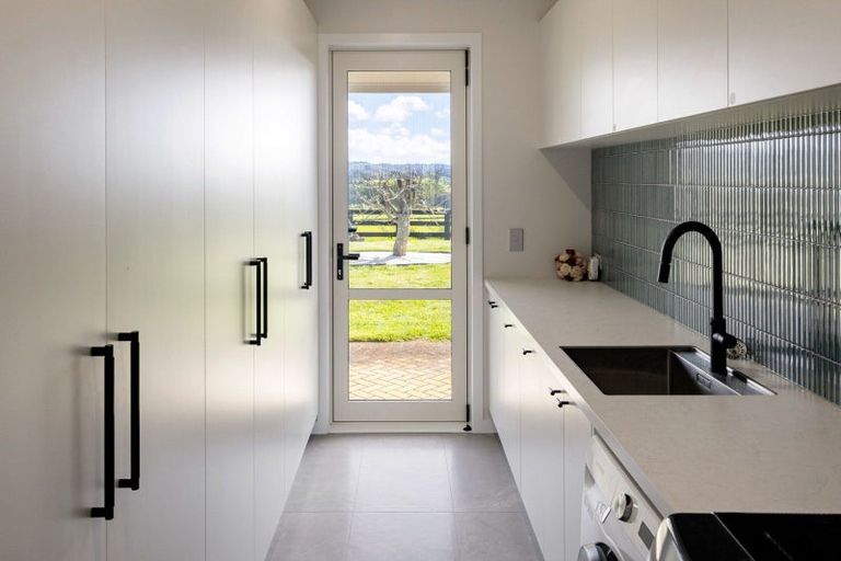 Photo of property in 300 Grove Road, Te Pahu, Hamilton, 3285