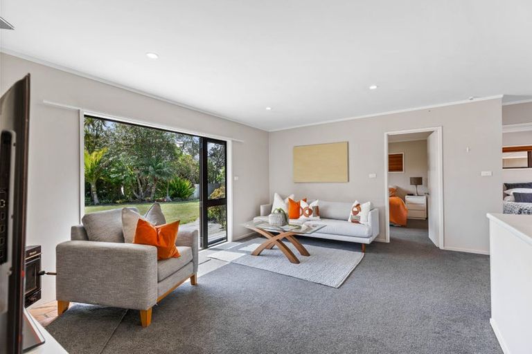 Photo of property in 175 Oaia Road, Muriwai, Waimauku, 0881