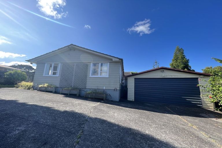 Photo of property in 47 Lysander Crescent, Beach Haven, Auckland, 0626