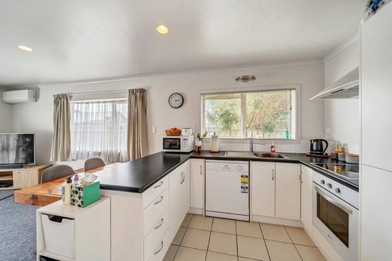 Photo of property in 44b Waihi Road, Hawera, 4610