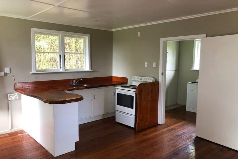 Photo of property in 11 Pukemiro Road, Te Kamo, Whangarei, 0112
