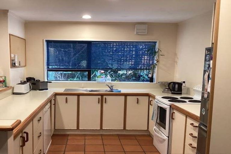 Photo of property in 14 Shackle Lane, Whitby, Porirua, 5024