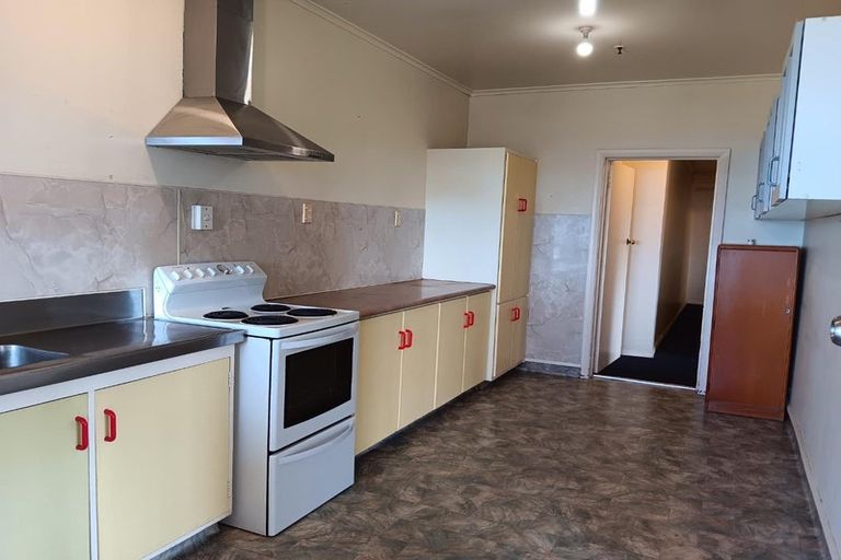 Photo of property in 3 Lincoln Road, Bluff Hill, Napier, 4110