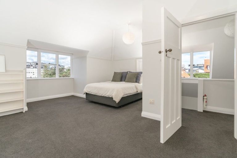 Photo of property in 9 Easdale Street, Kelburn, Wellington, 6012