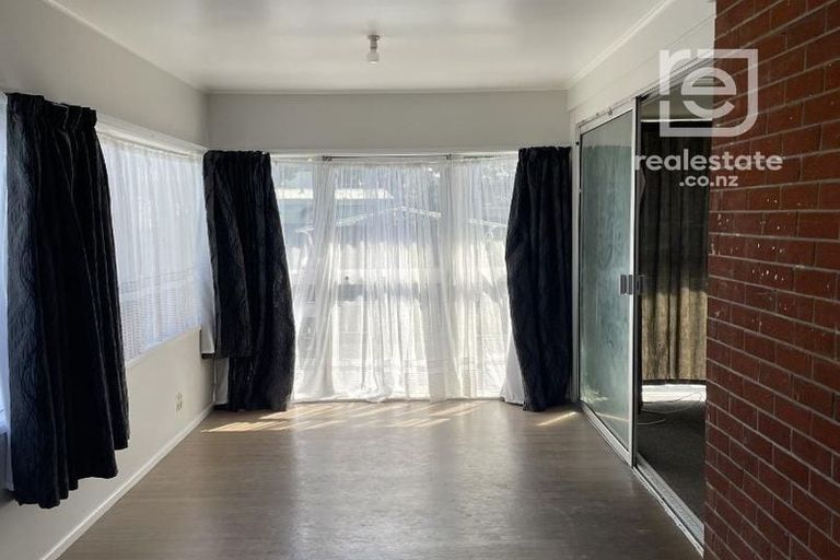 Photo of property in 15 Burndale Terrace, Manurewa, Auckland, 2102