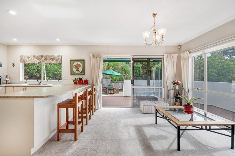 Photo of property in 29 Westminster Gardens, Unsworth Heights, Auckland, 0632