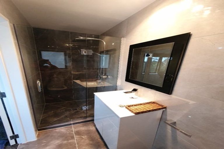 Photo of property in 425d Great South Road, Opaheke, 2113
