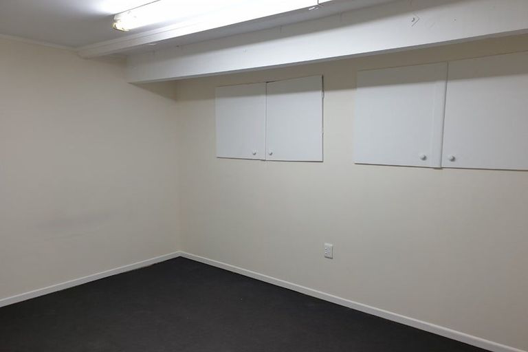 Photo of property in 40 Holt Avenue, Torbay, Auckland, 0630