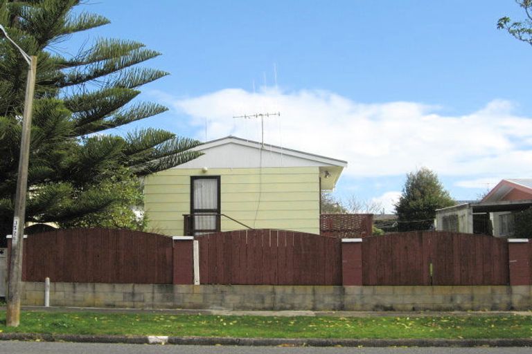 Photo of property in 2 Meadow Park Crescent, Tikipunga, Whangarei, 0112