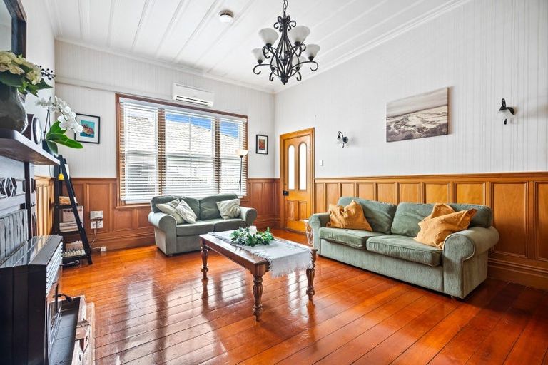 Photo of property in 6 Shortland Street, Regent, Whangarei, 0112