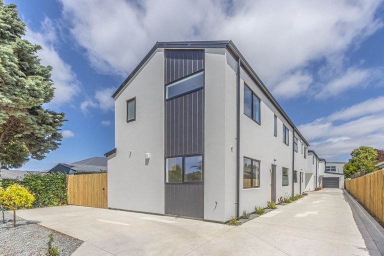 Photo of property in 1/77 Wainui Street, Riccarton, Christchurch, 8041