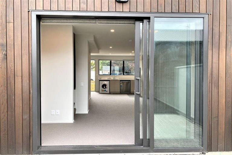 Photo of property in Aniva Terrace, 32 Ferguson Street, Newtown, Wellington, 6021