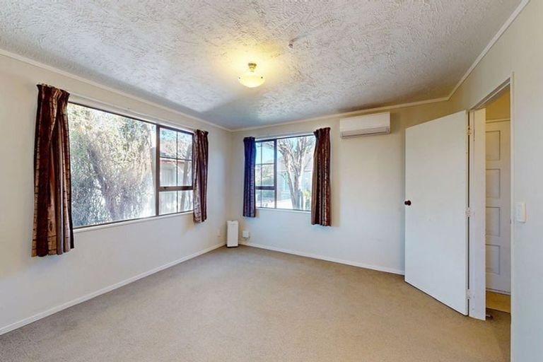 Photo of property in 67b Thurleigh Grove, Karori, Wellington, 6012