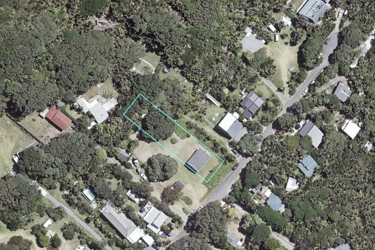Photo of property in 118 Garden Road, Piha, 0772