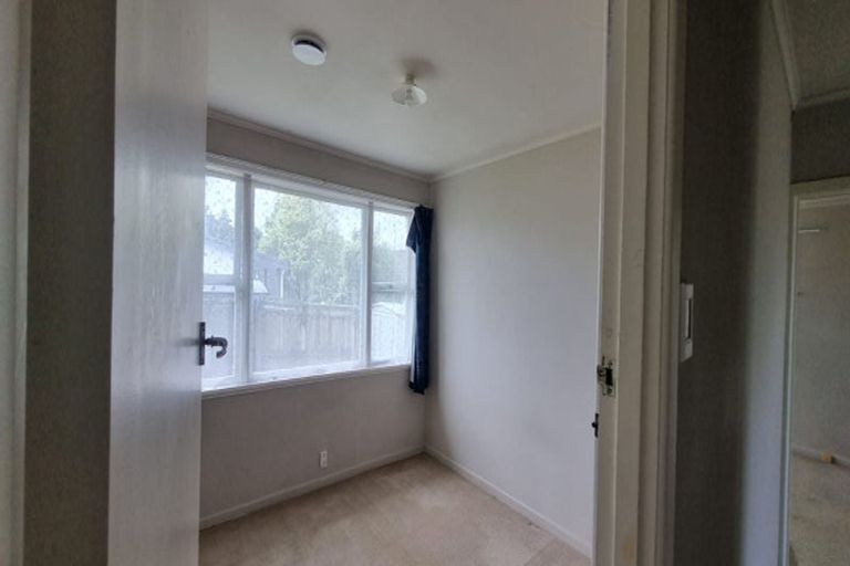 Photo of property in 49 Larnoch Road, Henderson, Auckland, 0610